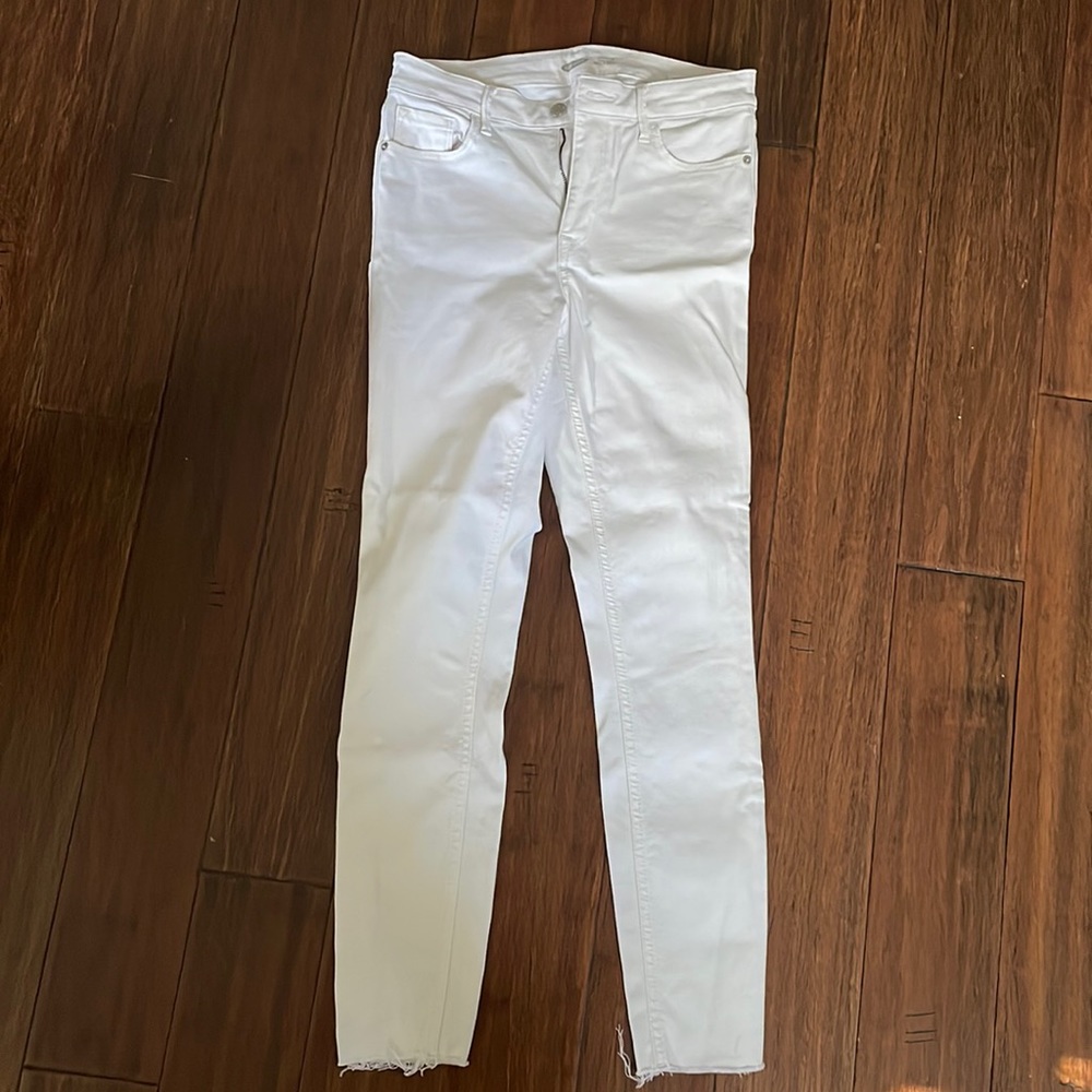 White Old Navy Skinny Jeans
